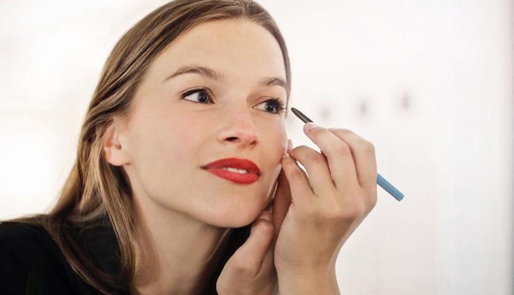 eye makeup,eye makeup tips,beauty tips,beauty eye tips,makeup tips,simple makeup tips,beauty hacks