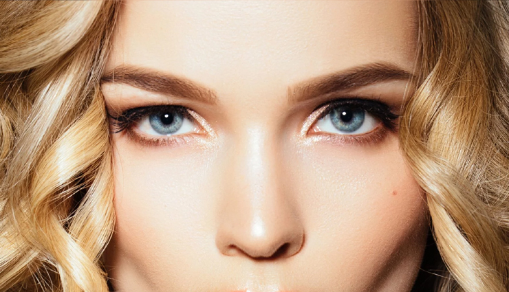 eyeliner,eyeliner wearing tips,stylish ways to wear eyeliner,eyes beauty,eyeliner tips,bold and graphic eyeliner,outer cast eyeliner,dark matter eyeliner,beauty,beauty tips