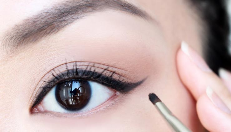 beauty tips,beauty tips in hindi,eyeliner rules,eyeliner tips,attractive eyes