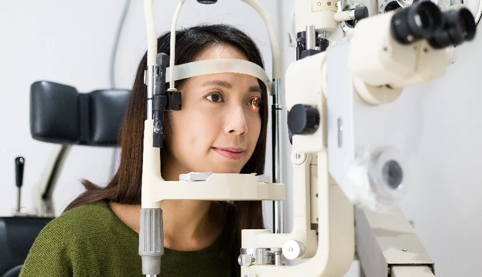 आंखों में दिखें ये संकेत तो हो जाएं सतर्क, डिमेंशिया का हो सकता है शुरुआती अलर्ट