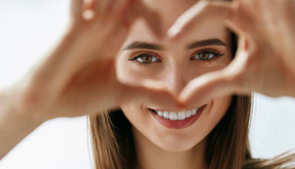 10 Foods That Helps To Keep Your Eyes Healthy