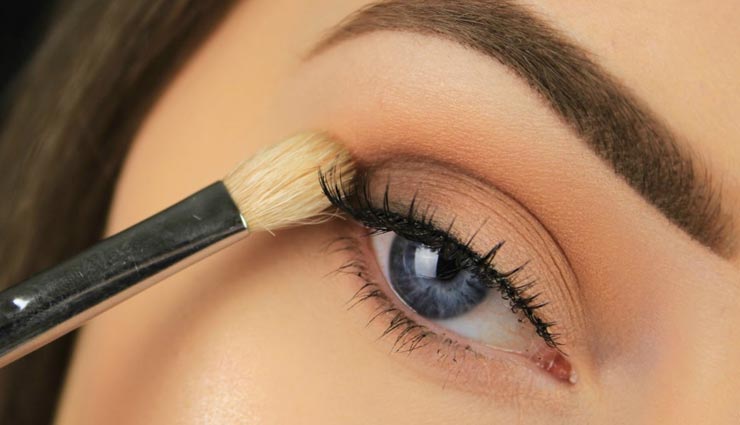 beauty tips,beauty tips in hindi,eyeshadow tips,beautiful eyes,makeup tips
