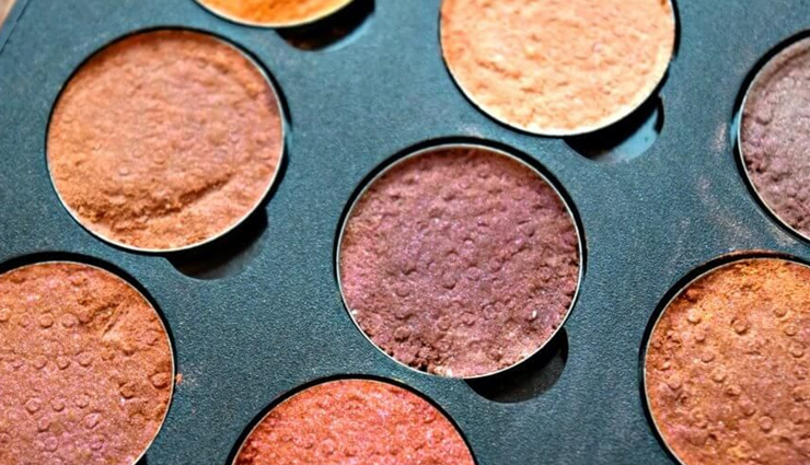 diy recipe to prepare eyeshadows,home made eye shadows,different colors of eyeshadows,beauty tips,beauty hacks,diy for eye shadows
