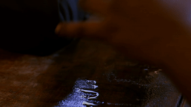 क्या आपकी सैलरी भी हो जाती है आधे महीने में ख़त्म feelings,hurt feeling,what happens when you are up with your salary in half of month,feeling you get when your salary ends early,when you are left with half a month and salary ends,emotions