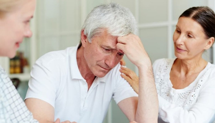 grieving friend,tips to care for friend,friendship tips,tips to help friend