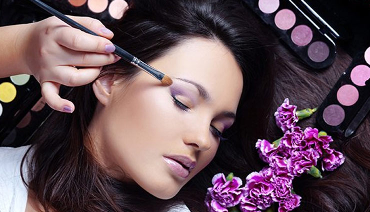 पार्लर से भी अच्छा लुक पाना चाहते हैं, ले इन 5 ब्यूटी प्रोडक्ट की मदद 