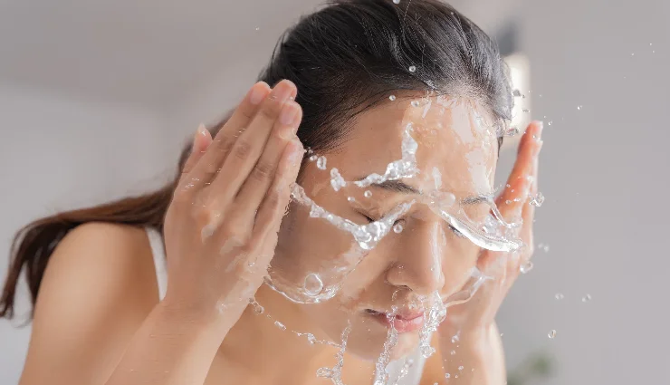 honey for skin,honey benefits for skin,honey for hair,honey face mask,honey for glowing skin,honey for acne,honey for scars,honey for dry skin,honey hair mask,diy honey remedies,natural beauty with honey,honey for smooth hair