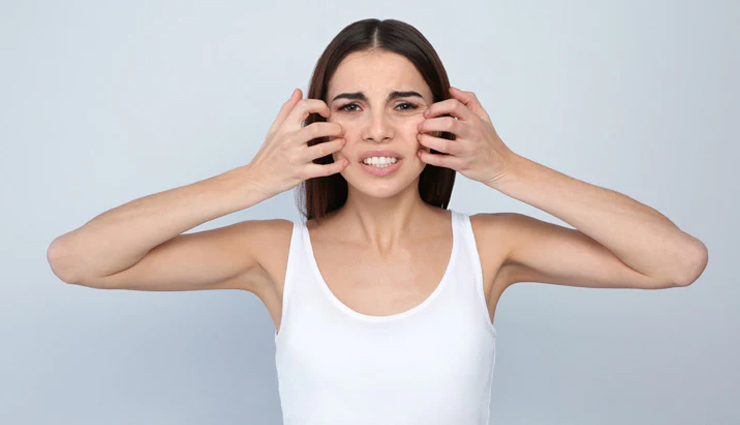 effects of cosmetics on skin,cosmetic ingredients to avoid for skin,harmful effects of cosmetics on skin,safe cosmetics for sensitive skin,how cosmetics affect skin health,cosmetic allergy symptoms,skin reactions to cosmetics,best cosmetics for healthy skin,organic cosmetics benefits for skin,cosmetic safety tips for skin,त्वचा के लिए टिप्स (tvacha ke liye tips),त्वचा के नुस्खे (tvacha ke nuskhe),स्किन केयर टिप्स हिंदी में (skin care tips hindi mein),प्राकृतिक स्किन केयर टिप्स (prakritik skin care tips),ग्लोइंग स्किन के लिए टिप्स (glowing skin ke liye tips),होममेड स्किन केयर टिप्स (homemade skin care tips),स्किन केयर के उपाय (skin care ke upay),स्किन केयर निखराव (skin care nikhraav),स्किन केयर सलाह (skin care salah),स्किन केयर रूटीन (skin care routine)