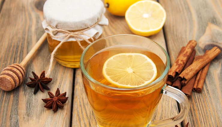 multani mitti and rose water,cucumber and tomato,honey and lemon,honey and milk,almond oil and aloe vera,yoghurt and besan,oatmeal and milk cream,orange peel and curd,papaya and milk,neem powder and besan,homemade face cleansers,homemade face wash,skin care tips,beauty tips