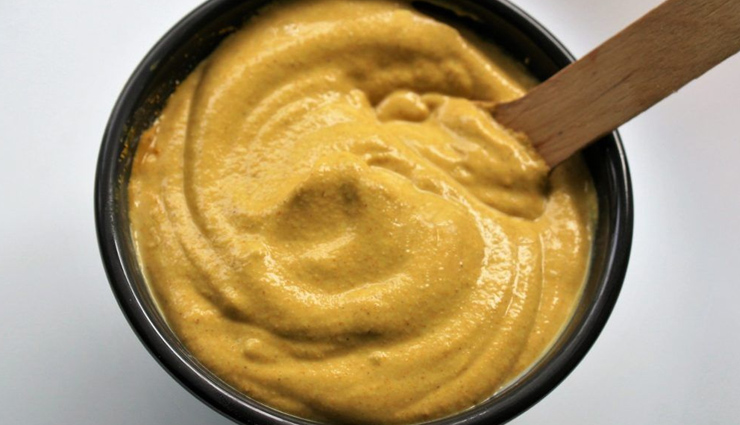 multani mitti and rose water,cucumber and tomato,honey and lemon,honey and milk,almond oil and aloe vera,yoghurt and besan,oatmeal and milk cream,orange peel and curd,papaya and milk,neem powder and besan,homemade face cleansers,homemade face wash,skin care tips,beauty tips