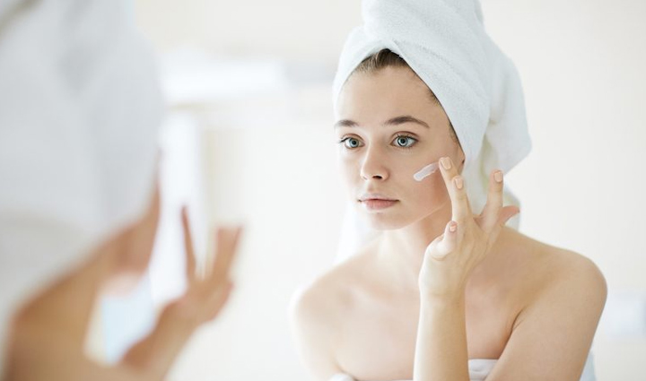 these mistakes made while washing face can harm the skin avoid them,beauty tips,beauty hacks