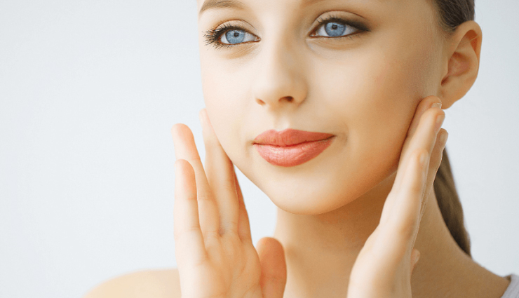 lion pose,simhasana,health benefits,yoga,pranayama,breathing exercises,tension release,facial muscles,relaxation,stress relief,throat chakra,vocal cords,mindfulness,self-expression,emotional release,lion-like energy,confidence,yoga poses