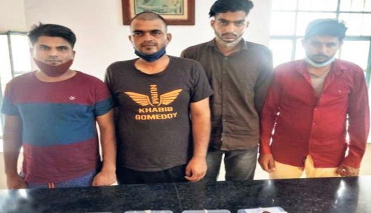 जयपुर : एक लाख के साथ एसओजी की टीम के हथ्ते चढ़े नकली नोट सप्लाई करने वाले गिरोह के 4 बदमाश