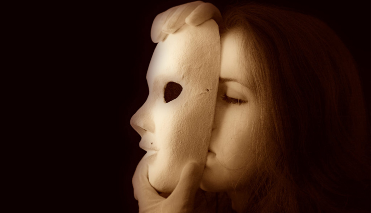 fake people,stay away from fake people,relationship,relationship tips