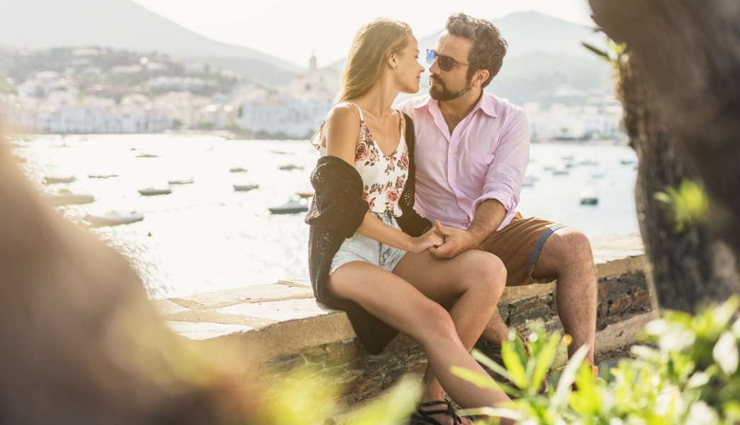 fake relationship,signs of fake relationship,relationship tips,dating tips,couple tips