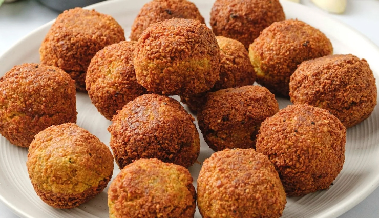 10 Health Benefits Of Falafel: Recipe, Side Effects, And More