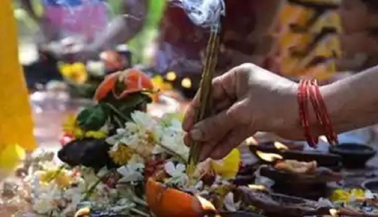 पितरों को प्रसन्न करने के लिए महत्वपूर्ण हैं फाल्गुन अमावस्या, जानें इस दिन क्या करें और क्या नहीं astrology tips,astrology tips in hindi,falgun amavasya