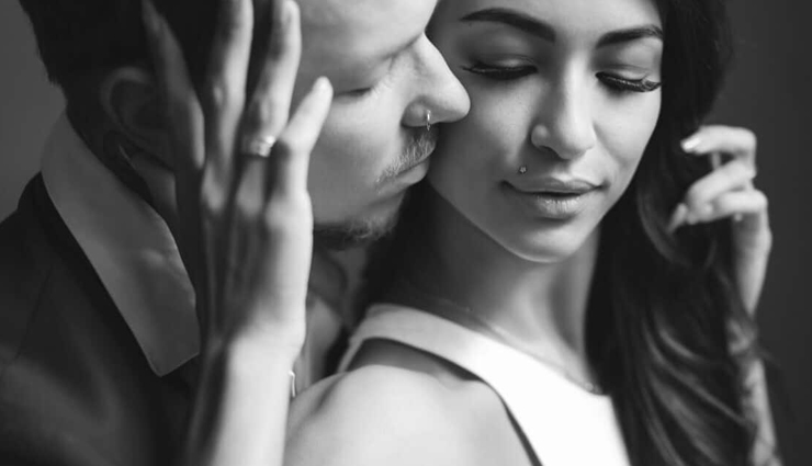 signs she is just leading on you,how to know she is interested in you,she has crush on you,mates and me,relationship tips