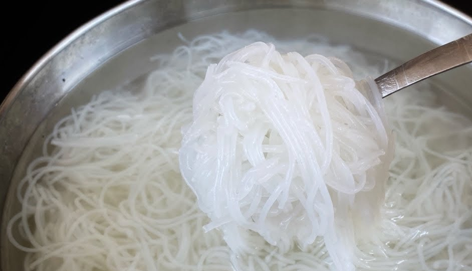 पारसी फालूदा : पीते ही तुरंत होता है ताजगी और एनर्जी का एहसास, तन को मिलती है भरपूर शीतलता #Recipe parsi falooda,parsi falooda refreshing drink,parsi falooda energy,parsi falooda cool,parsi falooda body,parsi falooda ingredients,parsi falooda recipe,parsi falooda dehydration,parsi falooda tasty,parsi falooda healthy