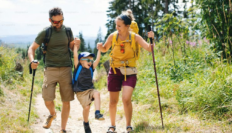 family health tips,family fitness activities,stay fit together,family exercise ideas,boost family health,family nutrition tips,healthy family habits,family physical activities,active family lifestyle,fitness tips for families,healthy living for families,family wellness tips,staying healthy together