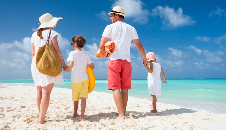 आध्यात्म के साथ घूमने का मजा भी देगी ये जगहें, परिवार में बच्चों के साथ बूढ़े भी होंगे खुश