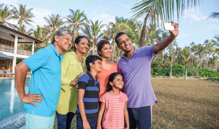 संयुक्त परिवार है जीवन का आधार, मजबूत होता विश्वास का बंधन, खुशियां अपार advantage of joint family,joint family,benefits of joint family,joint family is beneficial for children,mates and me,relationship tips