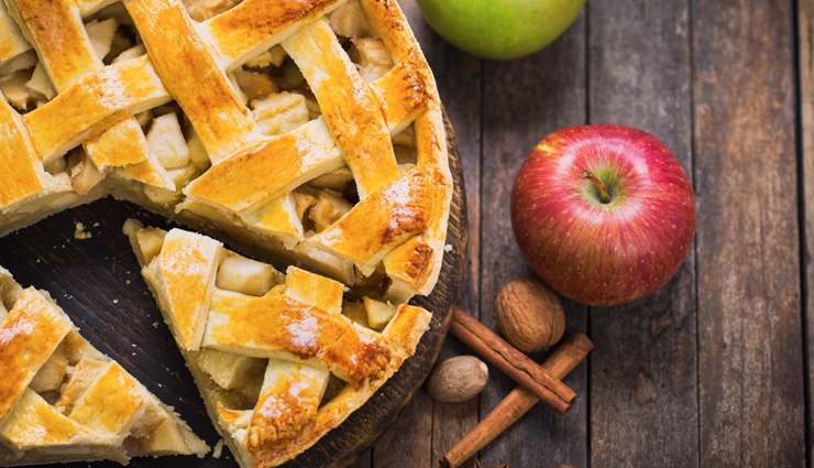 things to eat from different countries,famous food around the world,peking duck,china,khichdi,india,apple pie,united states,nasi goreng,indonesia,nihari,pakistan,feijoada,brazil