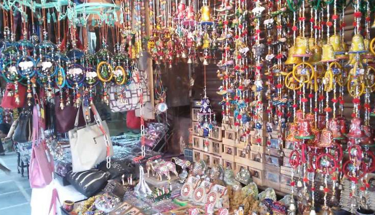 भारत के इन बाजारों में जरूर ले शॉपिंग का मजा, मिलता है सस्ता और अच्छा सामान