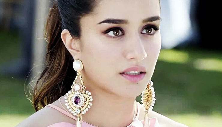 5 Fancy Earrings To Try This Festive Season