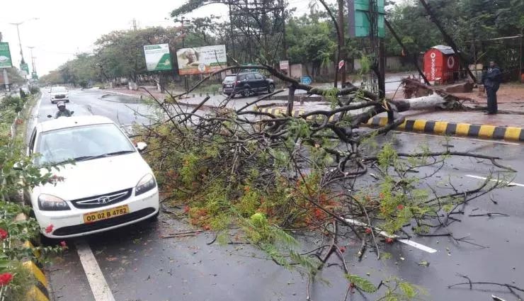 andhra pradesh,bay of bengal,bhubaneswar,cyclone,cyclone fani,cyclone warning,fani,foni,kolkata,odisha,puri,puri cyclone,10 killed in orissa,news,news in hindi