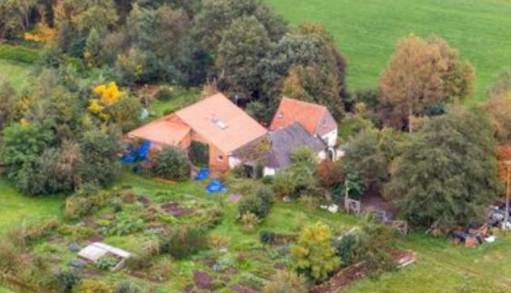 
पिछले 9 साल से दुनिया खत्म होने का इंतजार कर रहा है ये डच परिवार,  तहखाने  में बिता रहा था जीवन