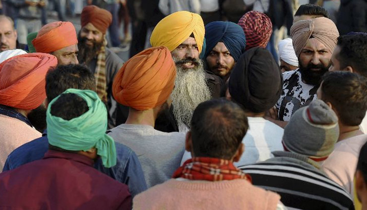 अब मंत्रियों से बात नहीं होगी, प्रधानमंत्री और गृहमंत्री आगे आएं: किसान नेता