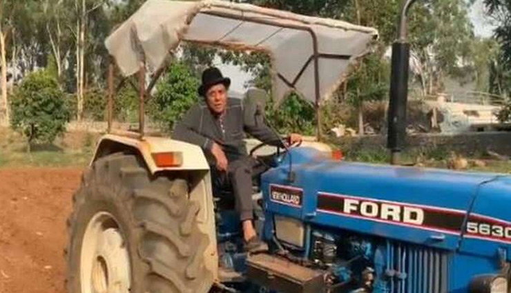 लॉकडाउन / फार्महाउस पर धर्मेंद्र ने ट्रैक्टर से जोता खेत, वीडियो शेयर कर दी ये खूबसूरत नसीहत