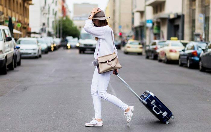 fashion tips,fashion tips for traveling,tips to follow while traveling,traveling tips
