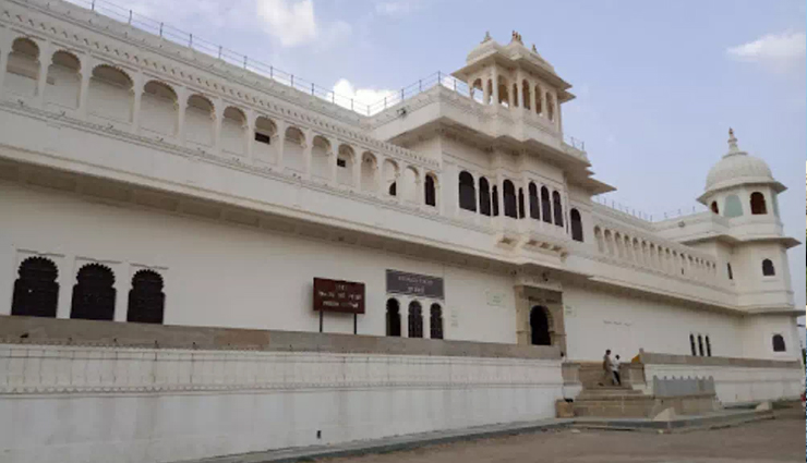 interesting facts about fateh prakash palace,fateh prakash palace,fateh prakash palace facts,holidays,travel,tourism