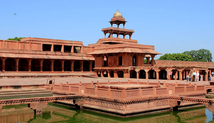 places to visit in agra,major attractions of agra,agra,tourism,travel,holidays