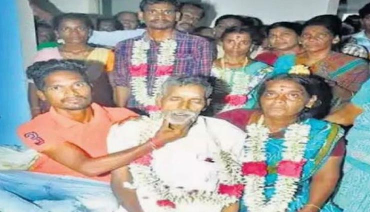 weird news,weird marriage,dead body in marriage,marriage in front of father dead body,alexender