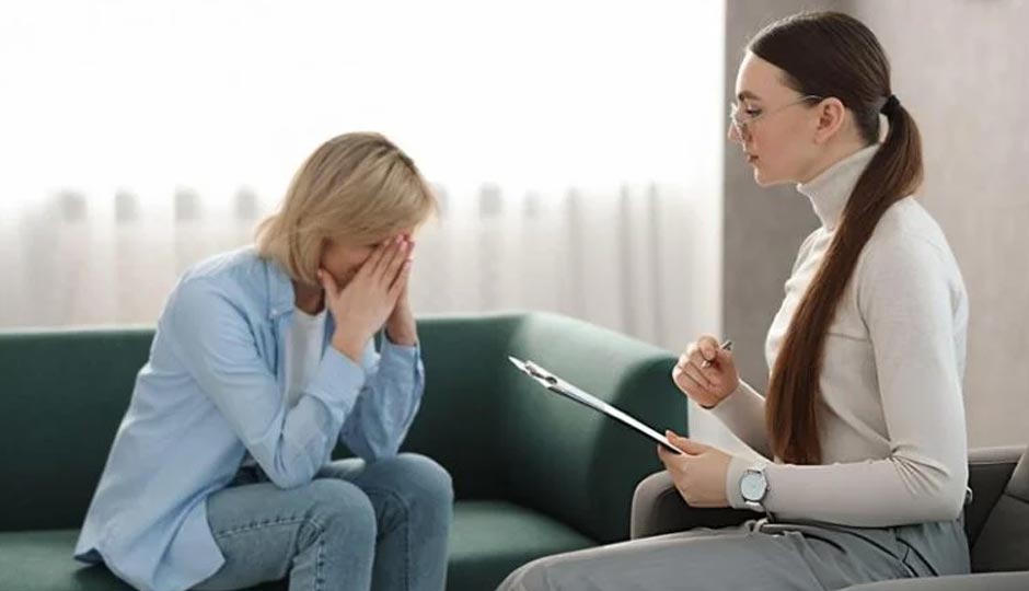 10 Common Signs of Fear of Abandonment
