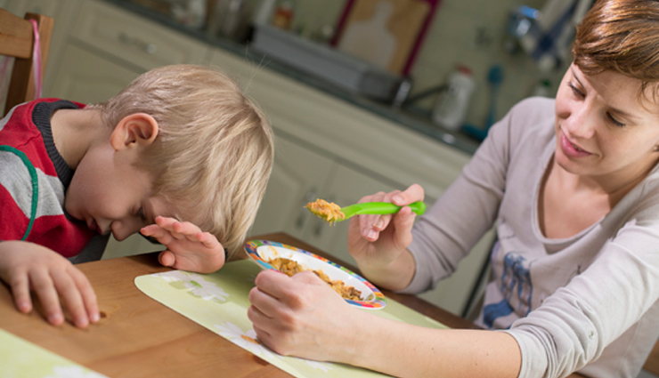 ways to solve feeding problem,feeding problems among children,child care tips,parenting tips
