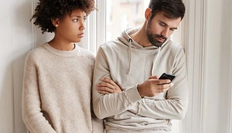 feeling neglected in a relationship,signs of neglect in a relationship,emotional neglect in relationships,how to deal with neglect in a relationship,partner ignoring me,lack of attention in relationship,relationship communication issues,rebuilding connection in a relationship