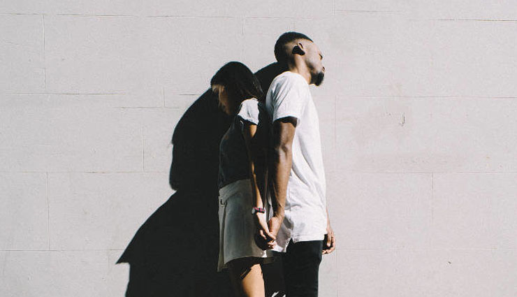 signs your ex has feelings,relationship tips,feelings for ex,breakup tips