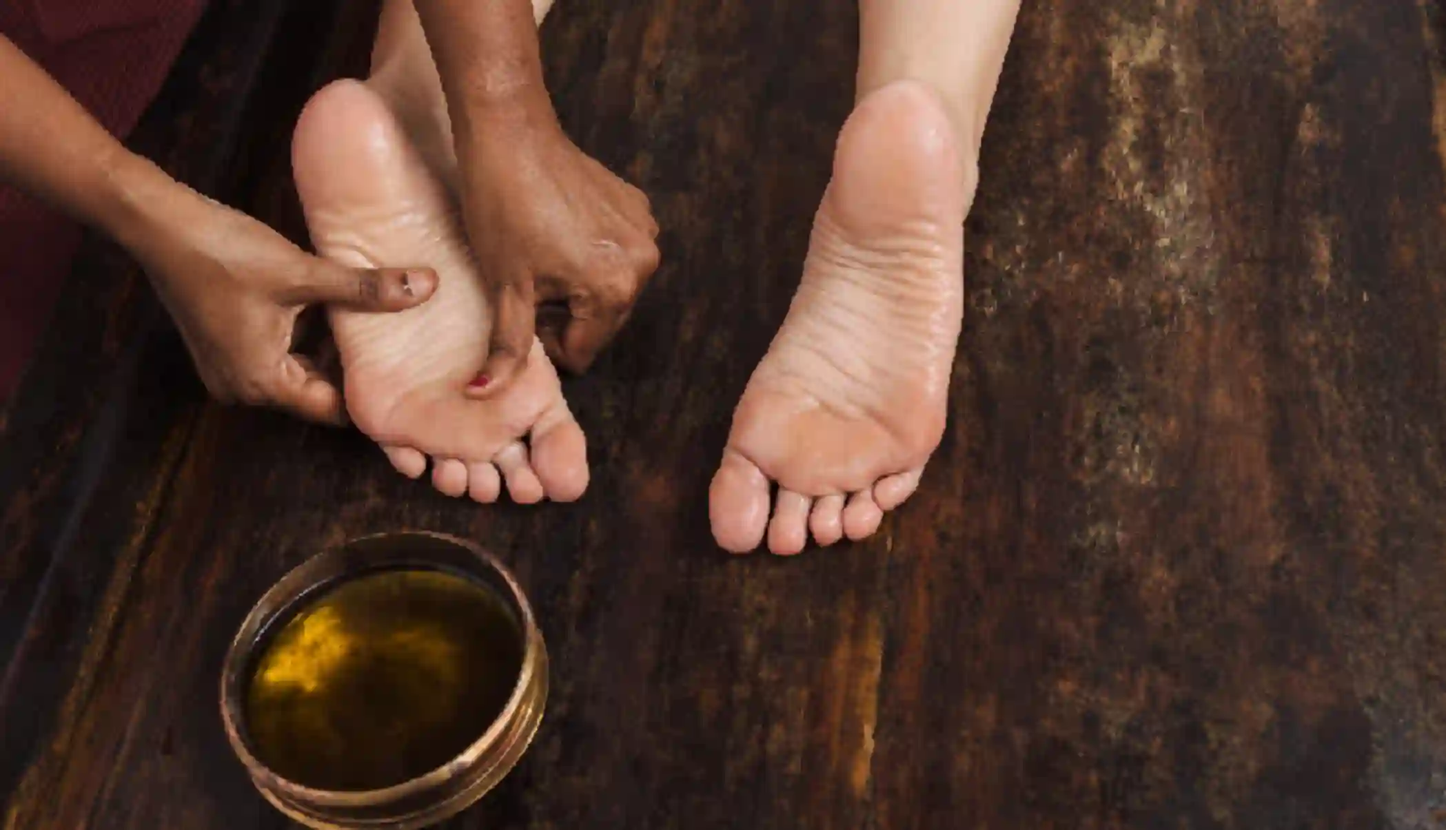 9 Amazing Benefits of Applying Essential Oils on Bottom of Your Feet