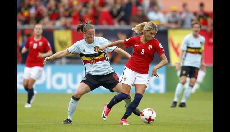 5 Greatest Female Footballers