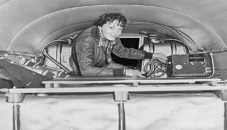 83 साल से रहस्य बनी यह महिला पायलट, जहाज सहित ही हो गई आसमान से गायब
weird news,weird incident,mysterious incident,female pilot amelia earhart