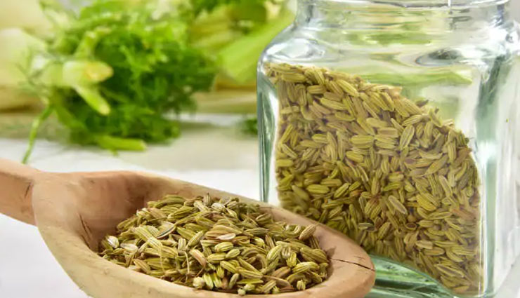 steam water,use of steam water,steam water for skin,steam water for beautiful skin,fennel,lavender,t-tree essential oil or parsely,sandalwood,beauty,beauty tips,simple beauty tips,skin care tips,skin care