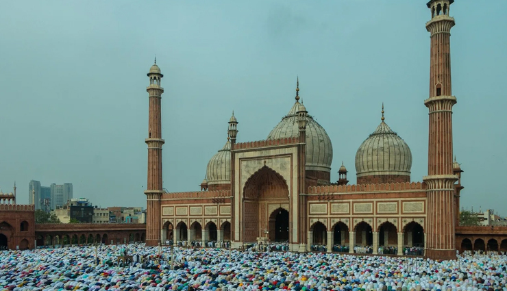 festivals,festivals in india,famous festivals,holi festival,diwali festival,dussehra festival,eid festival,christmas day,pongal festival,ganesh chaturthi,durga puja,baisakhi festival,lohri festival