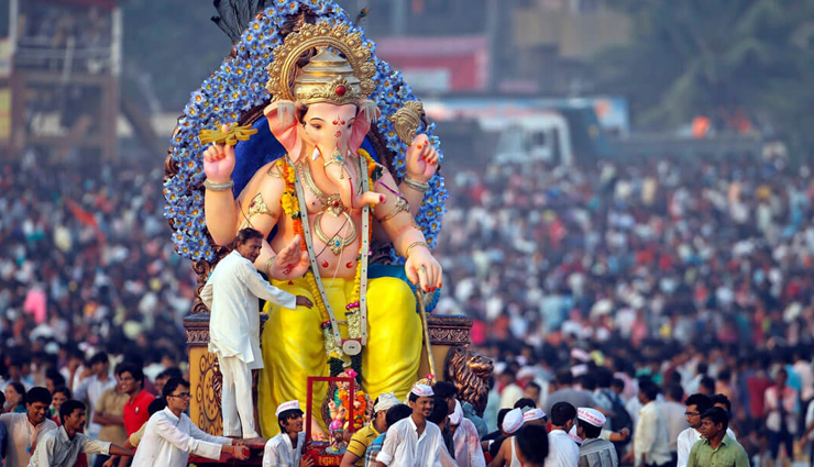 festivals,festivals in india,famous festivals,holi festival,diwali festival,dussehra festival,eid festival,christmas day,pongal festival,ganesh chaturthi,durga puja,baisakhi festival,lohri festival