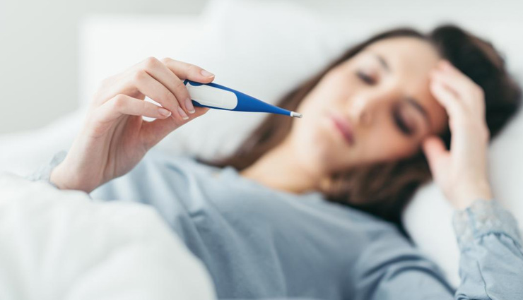 घरेलू उपचार जिनकी मदद से निजात पाए बारिश के दिनों में होने वालें वायरल बुखार से