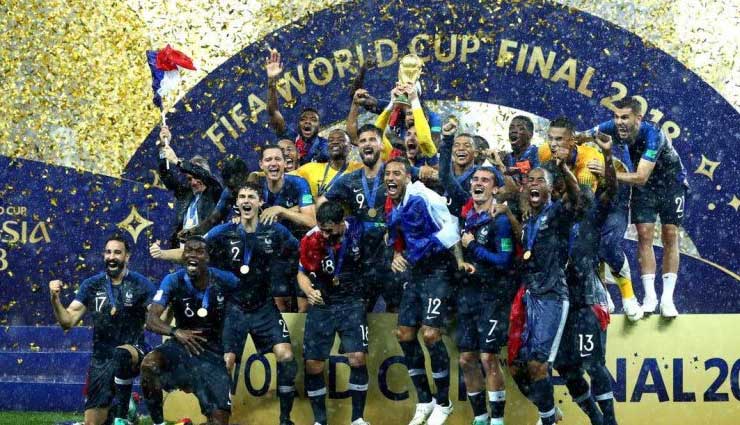 FIFA: फ्रांस ने इतिहास दोहराया, 20 साल बाद फिर बना विश्व चैंपियन, फाइनल में क्रोएशिया को 4-2 से रौंदा 