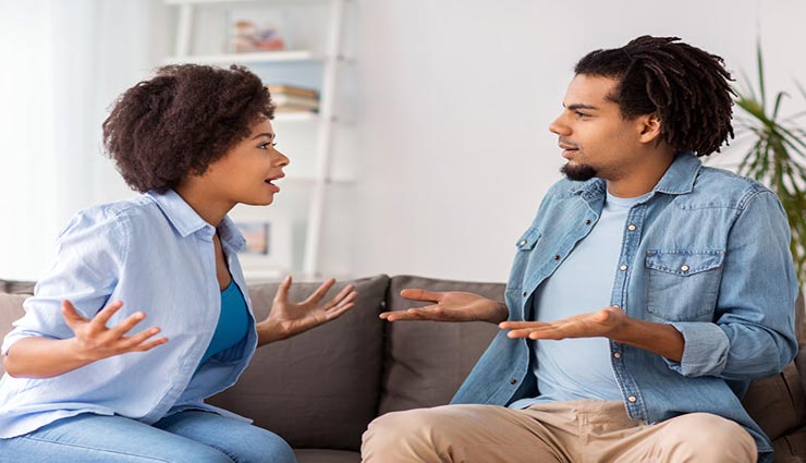 झगडे का लंबा होना घटाता है रिश्ते की मजबूती, इस तरह रोंकें इसे बढ़ने से